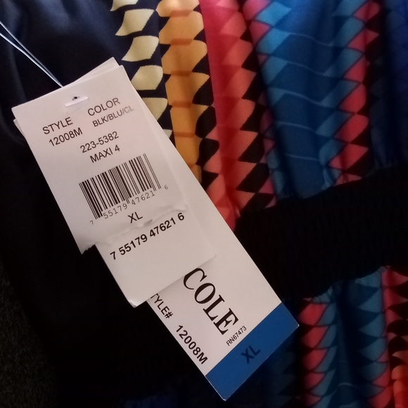 Multicolored Haringbone Patterned Maxi Dress - Picture 3 of 3